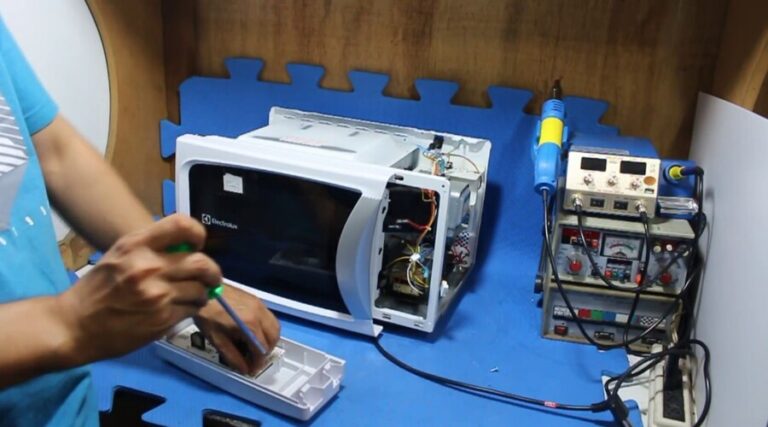 Consertar-Micro-Ondas-Vale-a-Pena